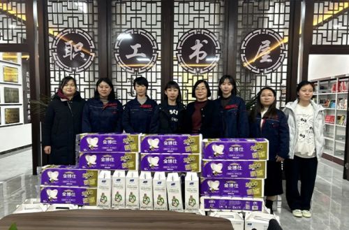 書香悅?cè)恕?閱讀越美麗——山東一滕集團工會組織開展“書香三八”讀書活動