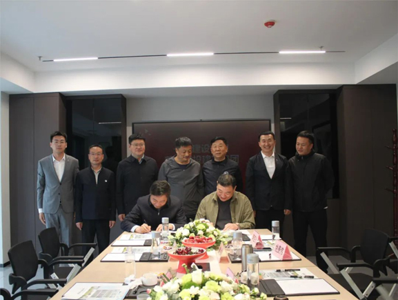 鶴城城投建工集團與山東一滕建設(shè)集團簽署戰(zhàn)略合作框架協(xié)議