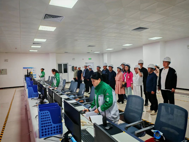 哈密市工商聯(lián)考察團(tuán)到一滕集團(tuán)參觀考察